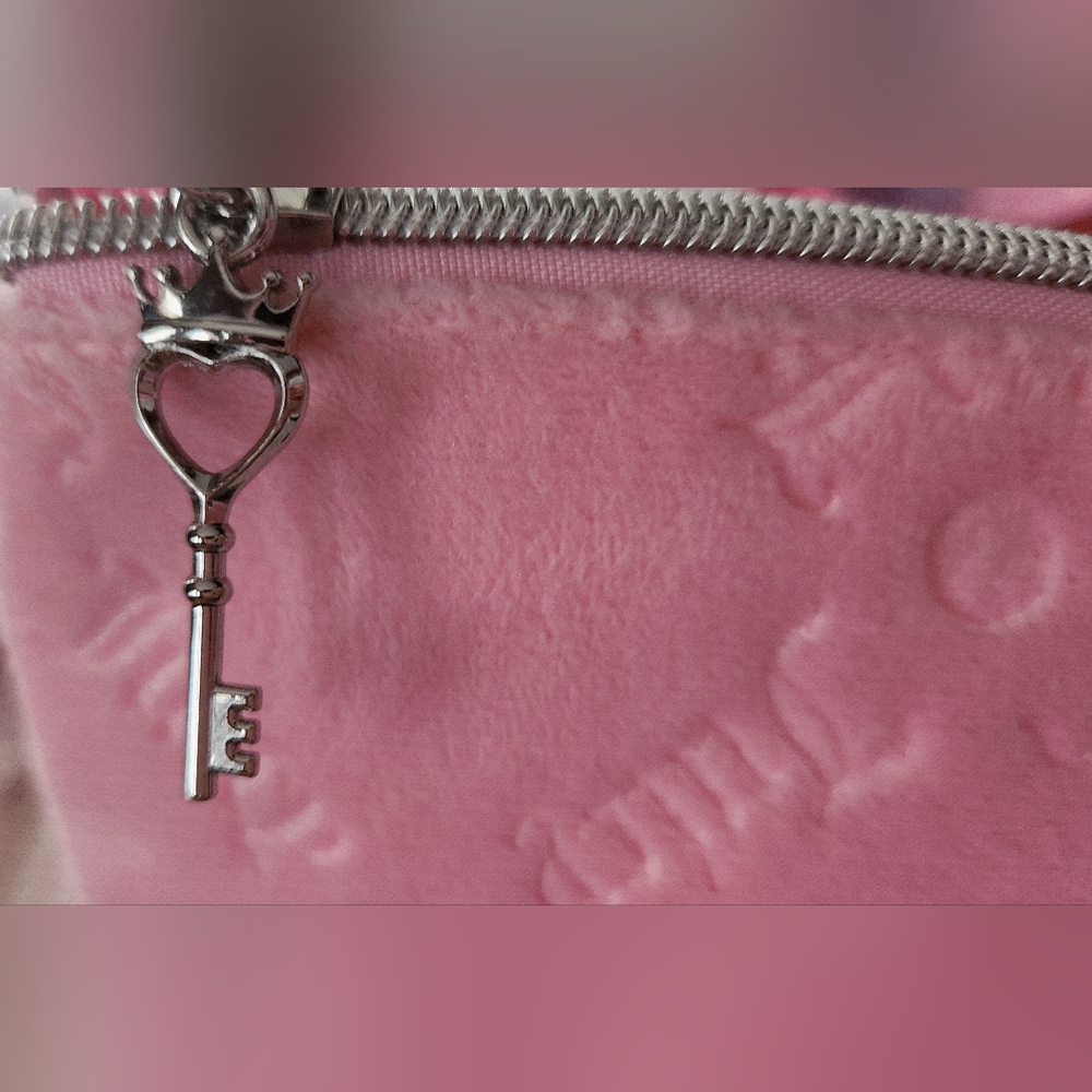 Juicy Couture Womens Pink Velour Large Coametic Bag New - Picture 2 of 5